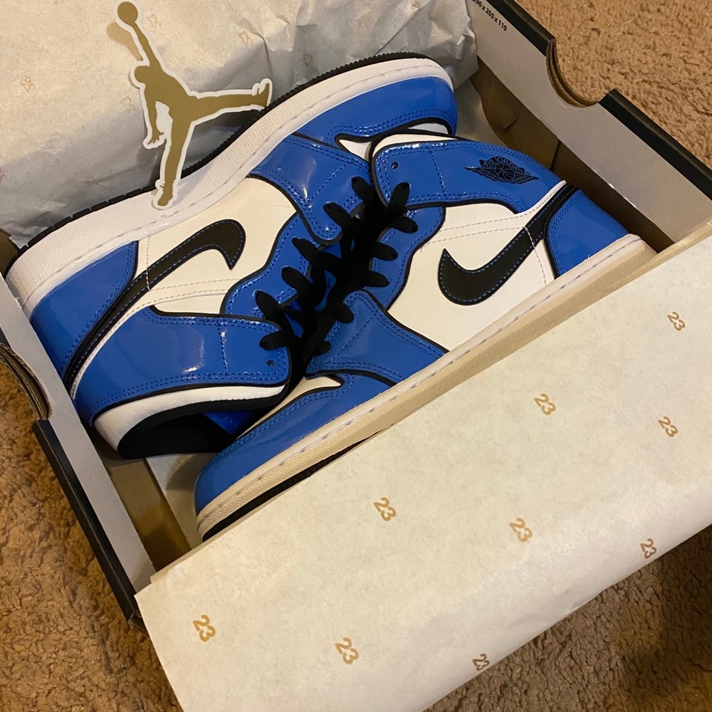 Jordan 1 Blue Mid SE